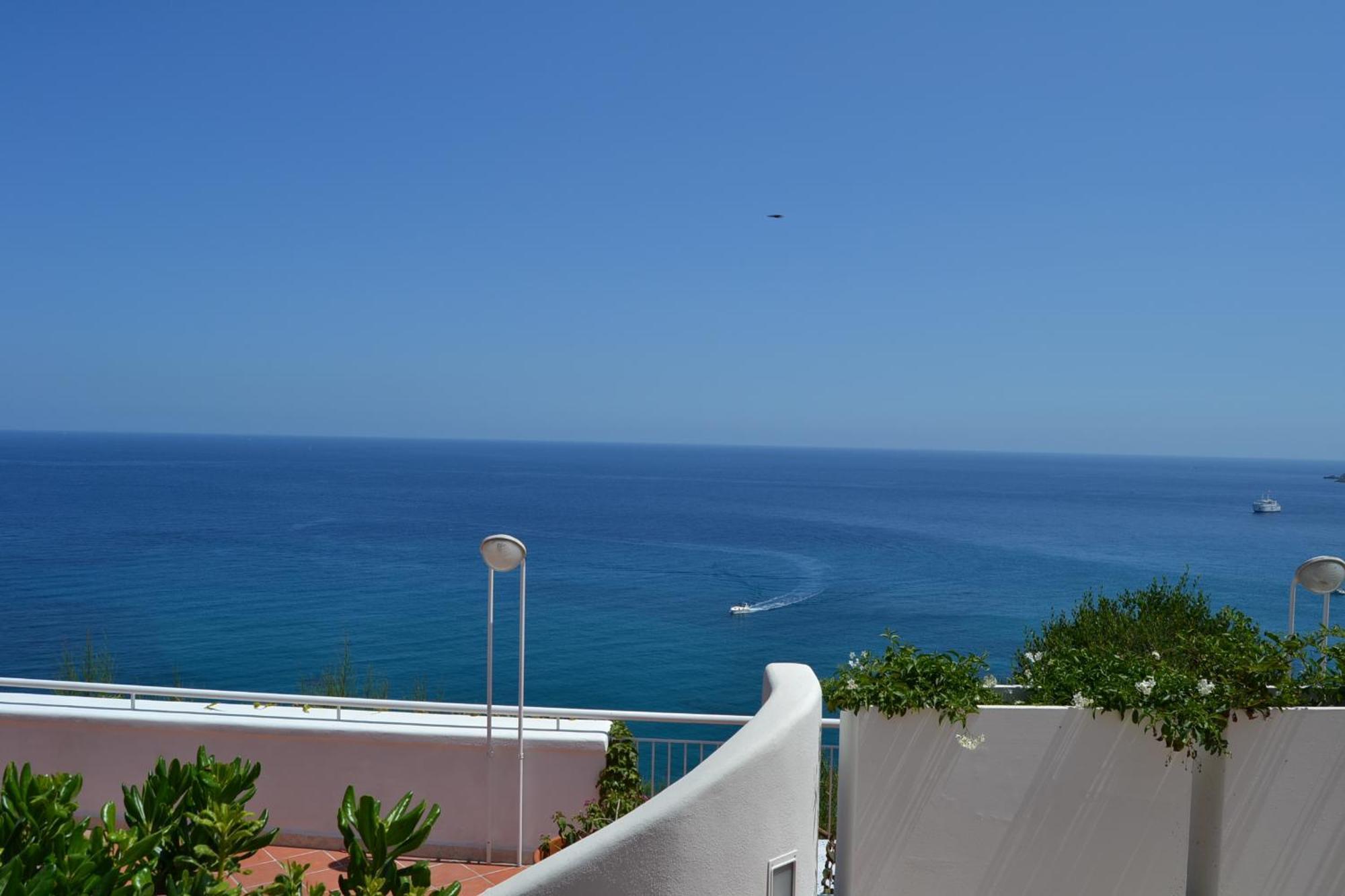Maridea - Mare Chiaro Apartment Ponza Exterior foto